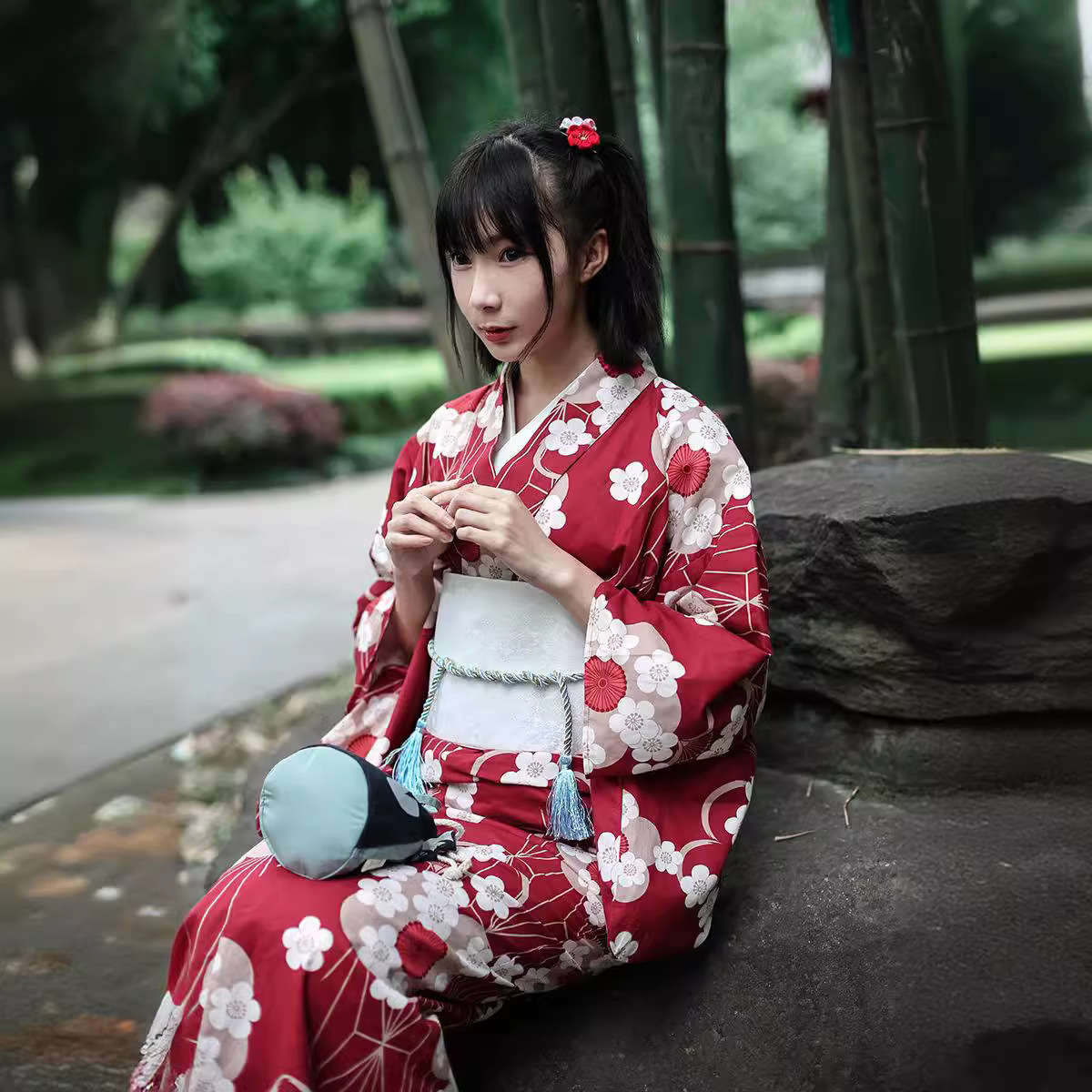 Japanese Women Formal Wear - Roter japanischer Yukata-Kimono für Damen, modifizierte