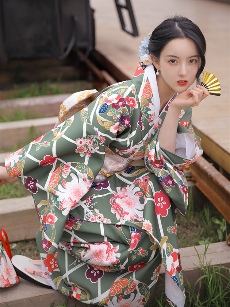 Langes Kleid mit Blumendruck f – Japanese Women Formal Wear Bewertung und Preis