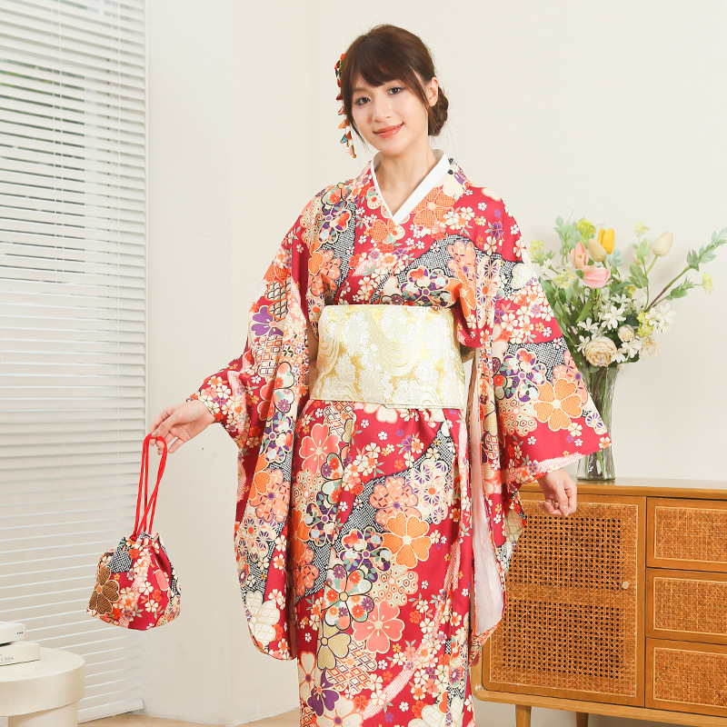 Japanischer Kimono für Damen,  – Japanese Women Formal Wear Bewertung und Preis