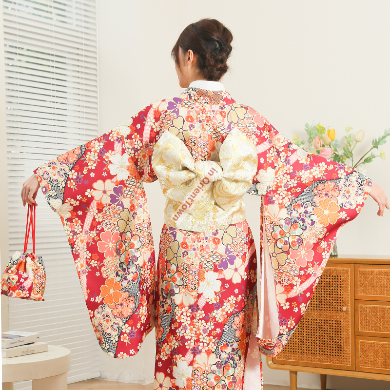Japanischer Kimono für Damen,  – Japanese Women Formal Wear Bewertung und Preis