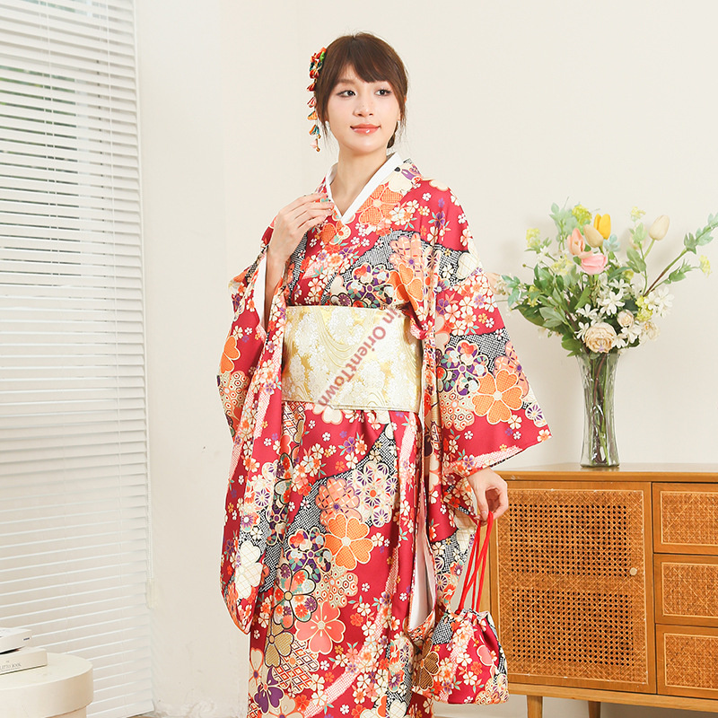 Japanischer Kimono für Damen,  – Japanese Women Formal Wear Bewertung und Preis