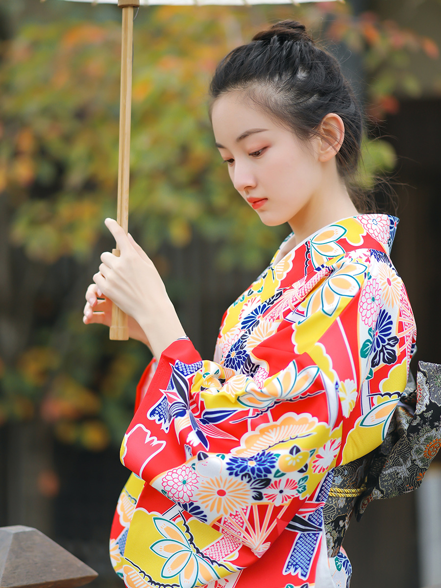 Traditioneller Japanischer Kim – Japanese Women Formal Wear Bewertung und Preis