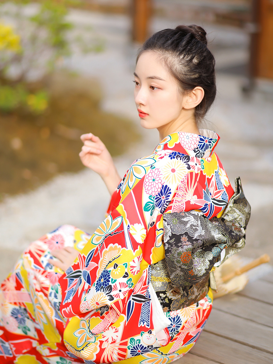 Traditioneller Japanischer Kim – Japanese Women Formal Wear Bewertung und Preis